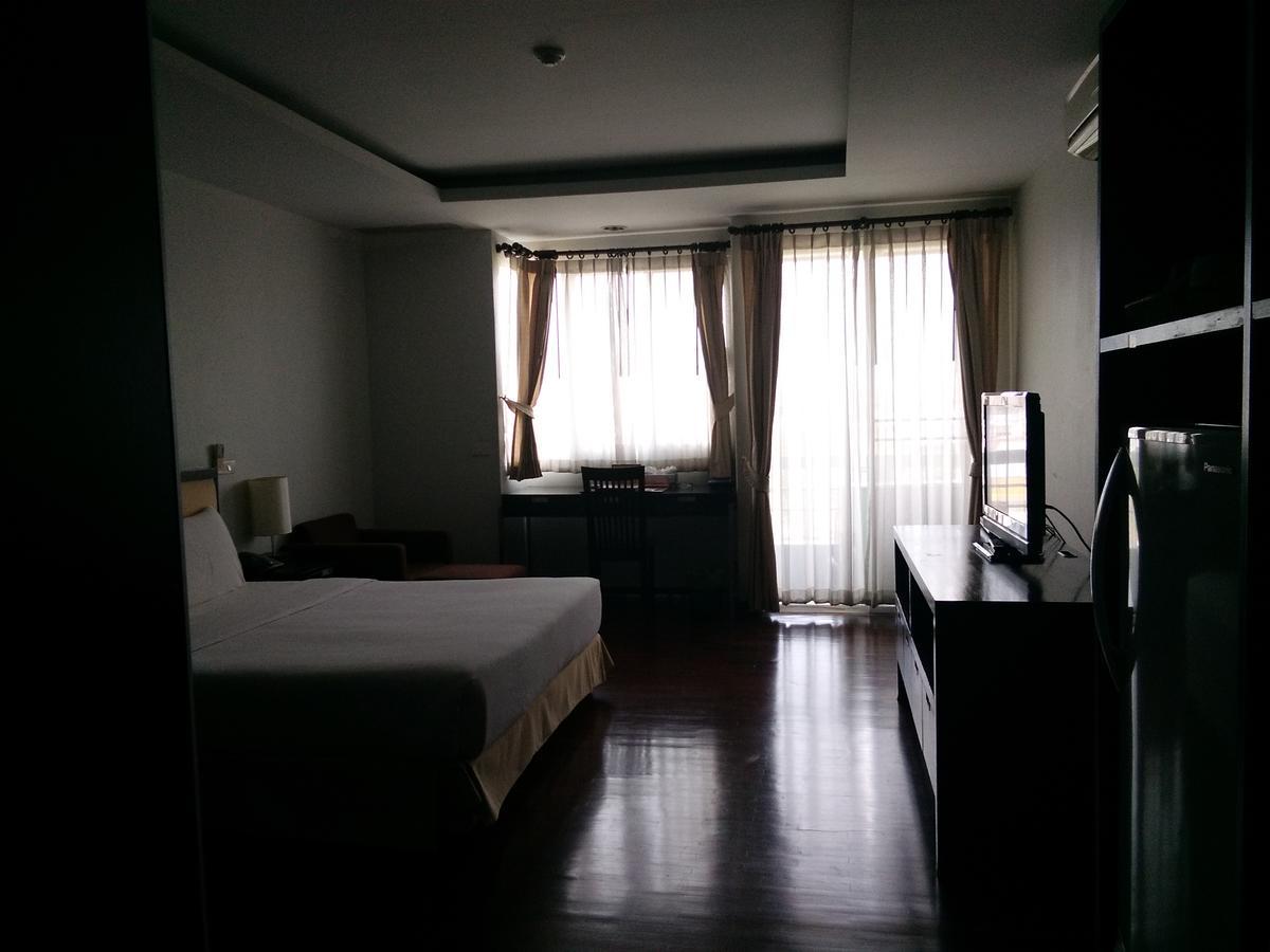 The Park 304 Executive Serviced Apartment Si Maha Phot Exterior foto